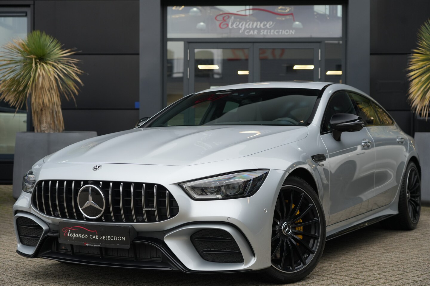 Mercedes-Benz AMG GT 4-Door Coupe - AMG 43 4MATIC+ Premium 368pk Burmester/Schaalstoelen/Trekhaak - AutoWereld.nl