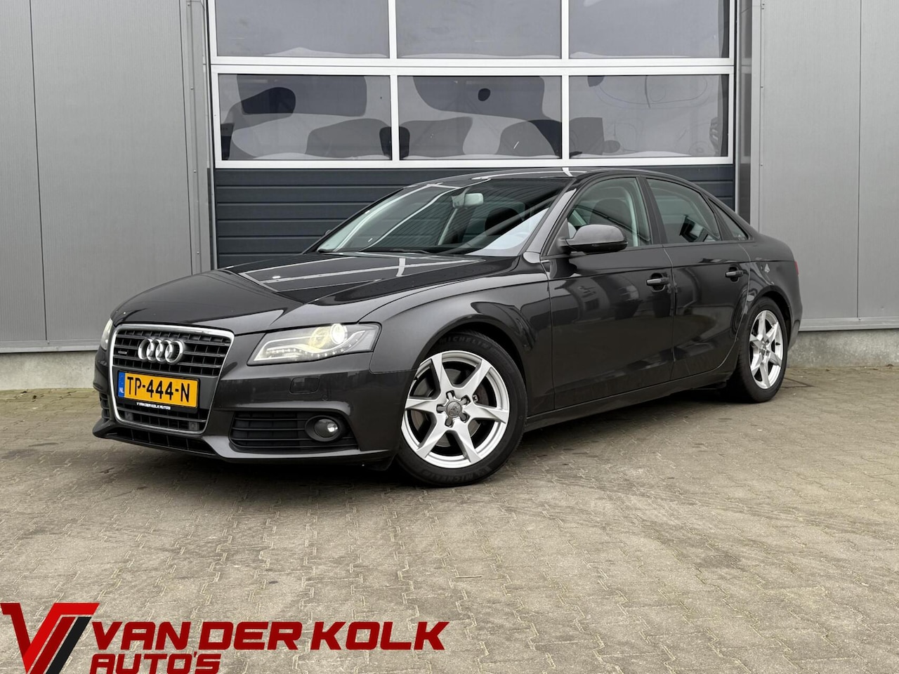 Audi A4 Limousine - 2.0 TFSI Quatro S Edition | Xenon | Climate | Cruise | Trekhaak Afneembaar - AutoWereld.nl
