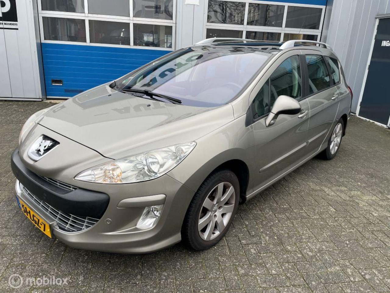 Peugeot 308 SW - 1.6 VTi Blue Lease Executive 1.6 VTi Blue Lease Executive - AutoWereld.nl