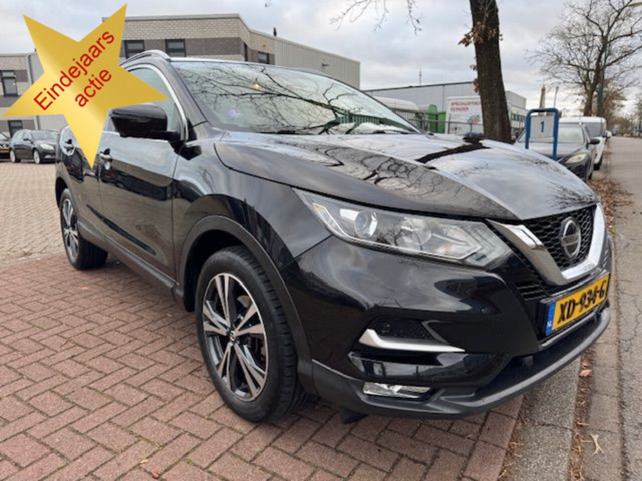 Nissan Qashqai - 1.2 Tekna 112.000km Airco/ECC,Navigatie,Camera,Panoramadak - AutoWereld.nl
