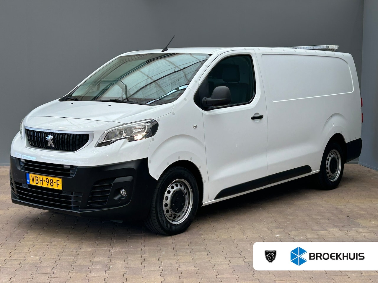 Peugeot Expert - 2.0 BlueHDI 180 Long Premium Automaat| Achterklep met ruit | Achteruitrijcamera | Airco - AutoWereld.nl
