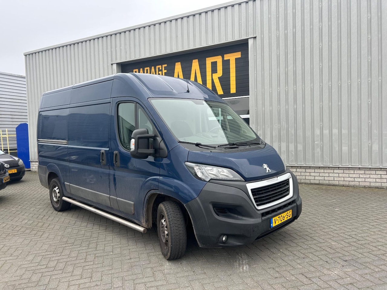 Peugeot Boxer - 330 2.0 BlueHDI L2H2 Premium Pack 330 2.0 BlueHDI L2H2 Premium Pack | NAVI | CAMERA | - AutoWereld.nl
