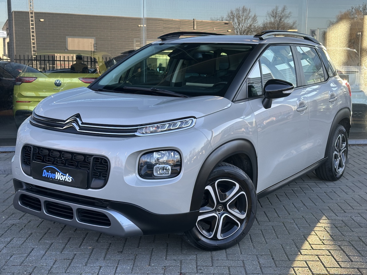 Citroën C3 Aircross - 1.2 PureTech S&S Shine Interesse, Proefrit? Bel of app met: 06-24 28 28 42 - AutoWereld.nl