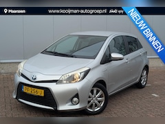 Toyota Yaris - 1.5 Full Hybrid Aspiration Achteruitrijcamera, Trekhaak, Bluetooth