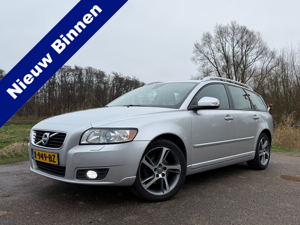 Volvo V50 - 2.0 Classic / Leder / Clima / Stoelverwarming / Xenon / Trekhaak / 17" Velgen / PDC / Crui - AutoWereld.nl