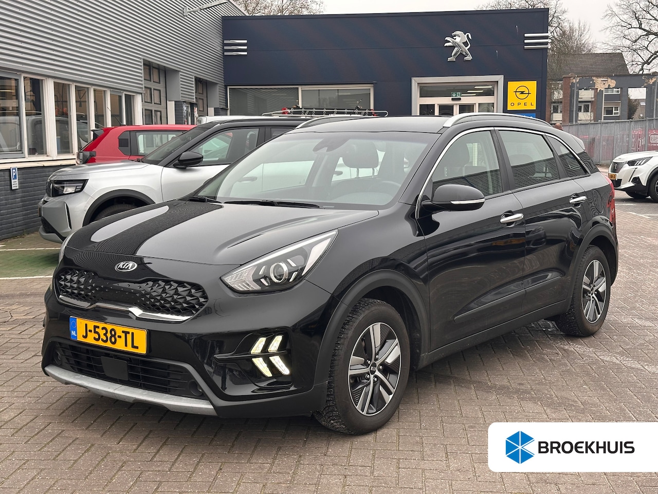 Kia Niro - 1.6 GDi Hybrid DynamicLine Trekhaak | Stoelverwarming | Camera | Carplay | 16" Lichtmetaal - AutoWereld.nl