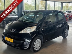 Peugeot 107 - 1.0 12V 68PK 5D Airco en apk 07-2026