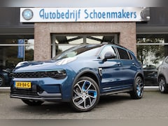 Lynk & Co 01 - 1.5 261PK 6.6 Kwh LADEN MY23 ZWARTE-HEMEL 360-CAMERA PANO/SCHUIF INFINITY ZWARTE-HEMEL DAB