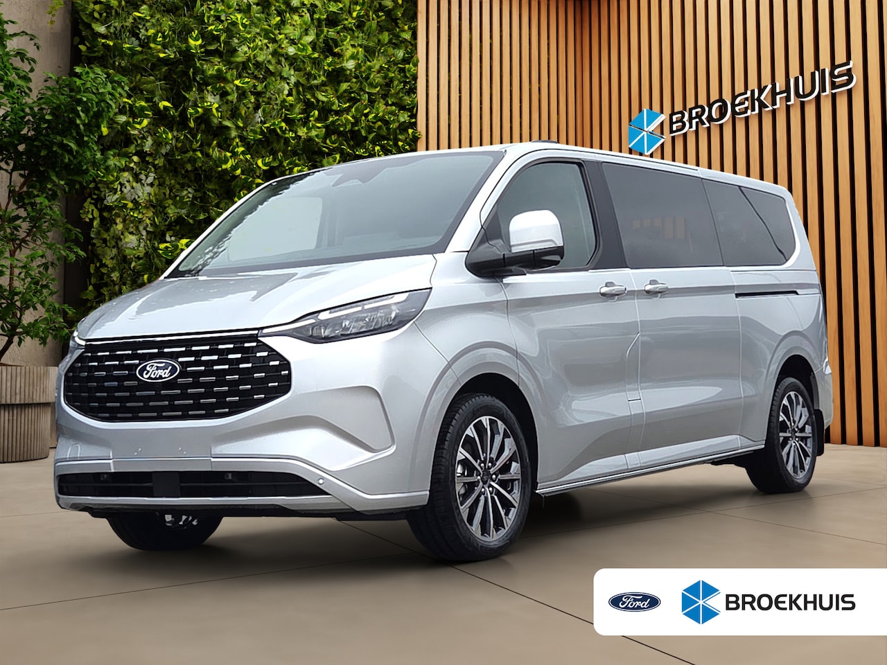 Ford Model T - Custom 2.5 340 L2H1 Titanium X | Panoramadak | Adaptive Cruise | BLIS | 360 Camera | Stuur - AutoWereld.nl