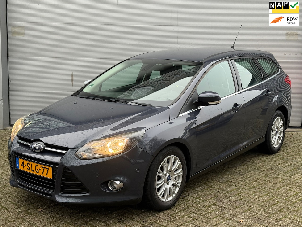 Ford Focus Wagon - 1.6 TDCI ECOnetic Lease Titanium l Climate l Navi l Distr VV l Parkeersensoren l Bluetooth - AutoWereld.nl