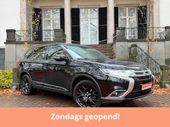 Mitsubishi Outlander - 2.0 Instyle+ 4WD 7P Automaat Sch-Dak Navi 360C Camera Trekhaak Climate Cruise Ctr