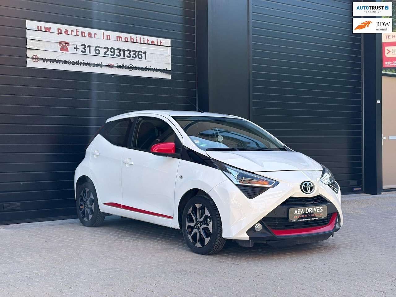 Toyota Aygo - 1.0 VVT-i x-play Automaat – slechts 12.710 km! - AutoWereld.nl