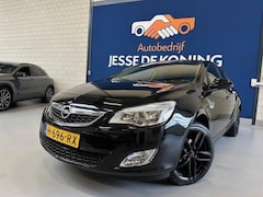Opel Astra - 1.4 Turbo Sport /bj.2011 / kleur:zwart / 5 deurs / NAP met 148656 km./ APK 12/2026 / Clima