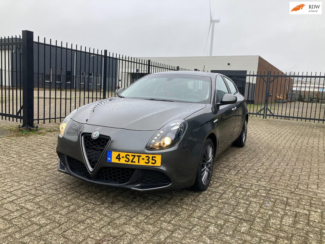 Alfa Romeo Giulietta - 1.4 T Distinctive 1.4 T Distinctive, Automaat,Cc,Navi,Pdc,... - AutoWereld.nl