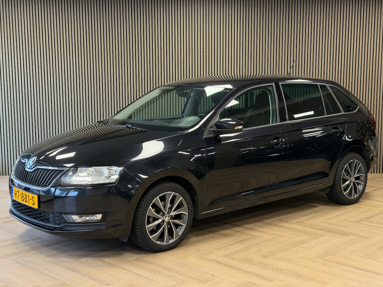 Skoda Rapid Spaceback - 1.0 TSI Greentech Drive AUT. TREKHAAK CRUISE CONTROL PARKEERSENSOREN NAVI STOELVERWARMING - AutoWereld.nl