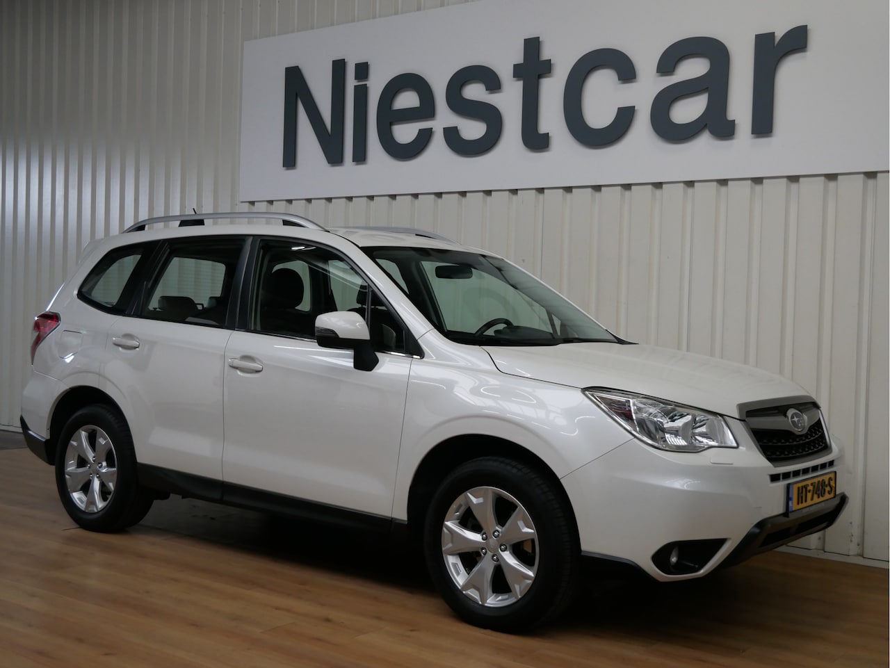 Subaru Forester - 2.0 Nagano met leer en navigatie - AutoWereld.nl