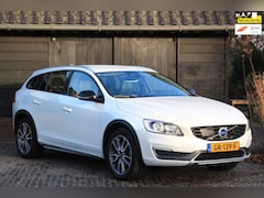 Volvo V60 Cross Country - 2.0 D4 Summum Business Leer/Stoelverwarming/Trekhaak afneembaar