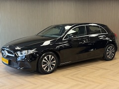 Mercedes-Benz A-klasse - 180 Business Solution AUT. PARKEERSENSOREN VOOR EN ACHTER CRUISE CONTROL STOELVERWARMING N