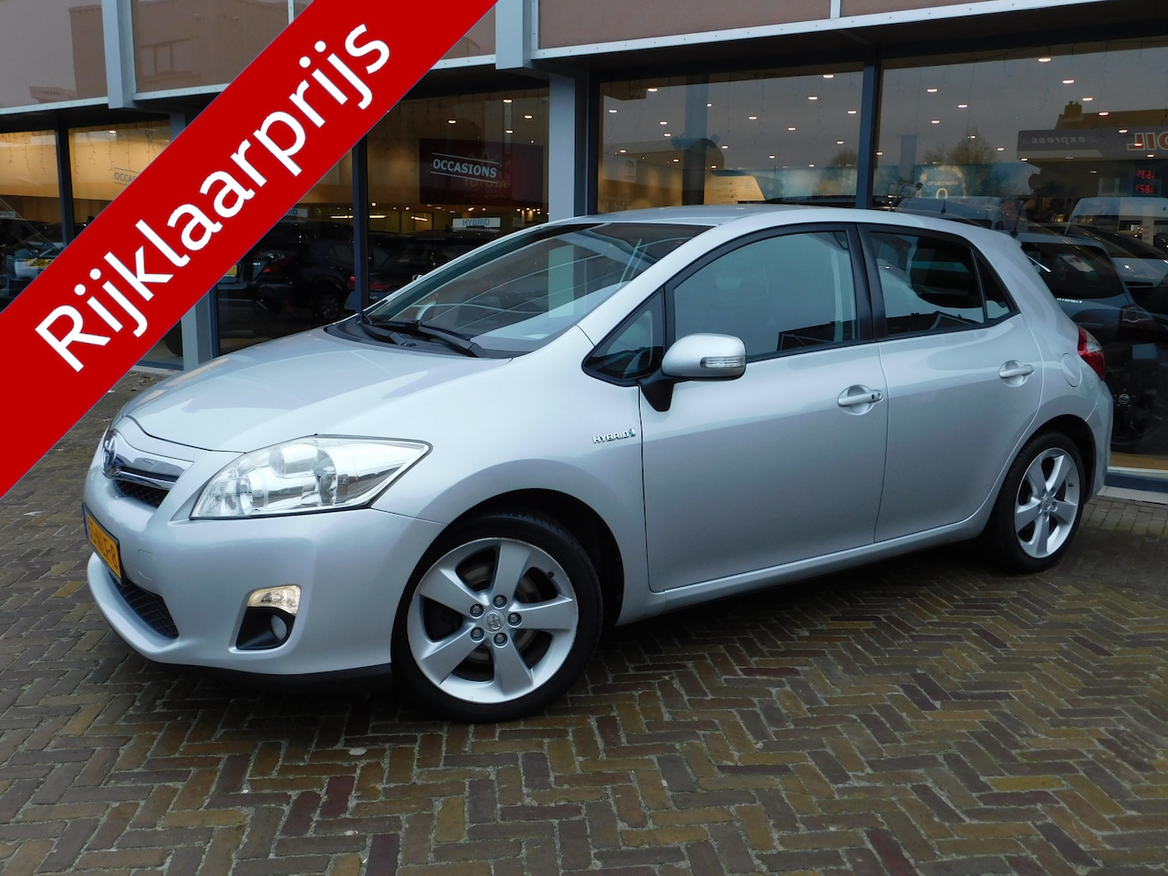 Toyota Auris - 1.8 Full Hybrid Executive 1.8 Full Hybrid Executive - AutoWereld.nl