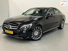 Mercedes-Benz C-klasse - 180 / AMG 19" / LED / Stoelverwarming