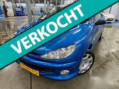 Peugeot 206 CC - CABRIO MET AIRCO & EVT NIEUW APK