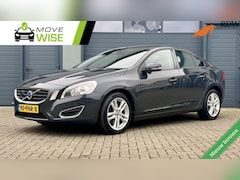 Volvo S60 - D3 5 Cilinder 163pk Momentum | AUTOMAAT | Trekhaak | Adpt. Cruise | 1e Eigenaar | Dealeron