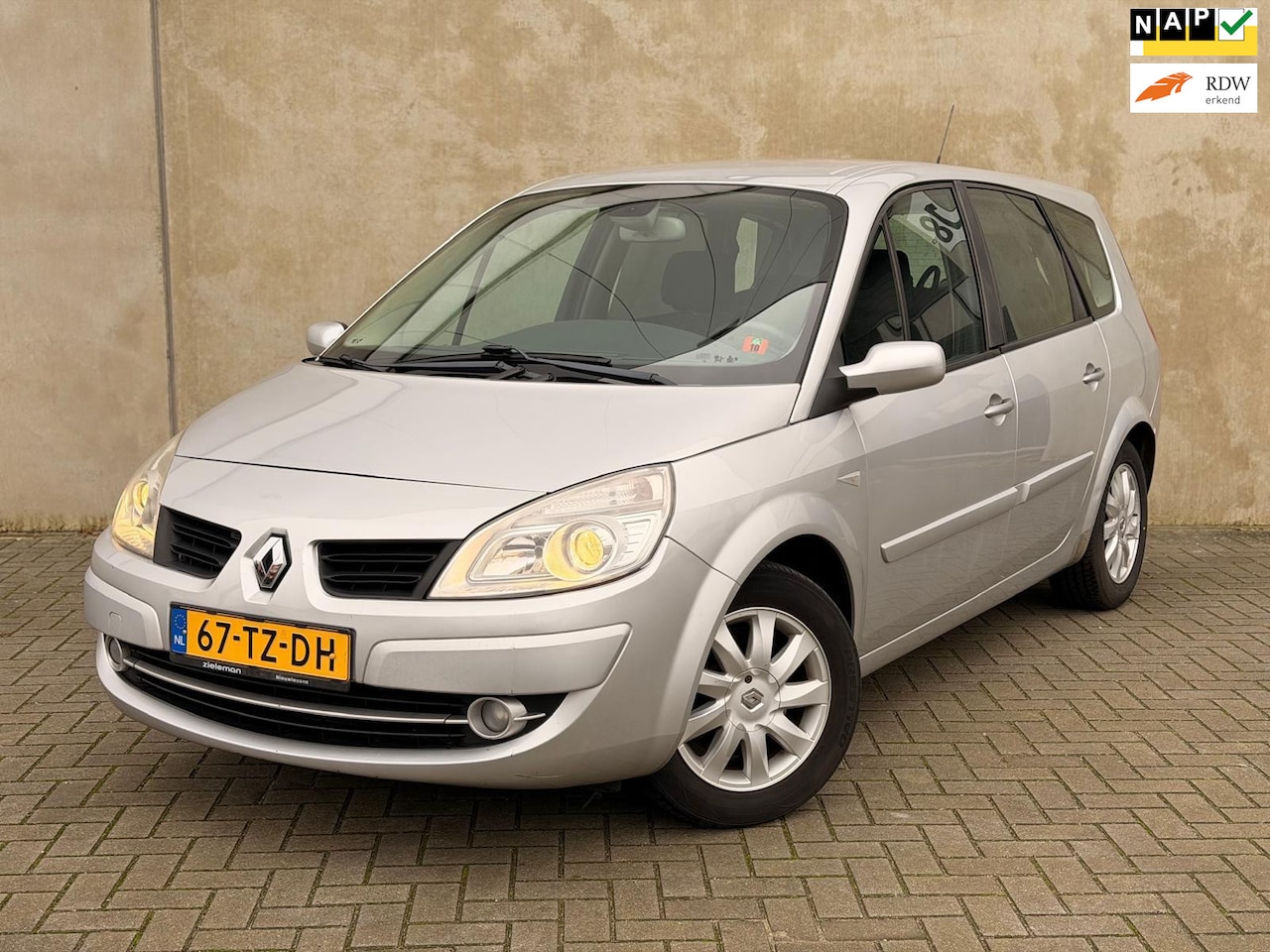 Renault Grand Scénic - 2.0-16V Tech Line 7P Trekh Navi Cruise - AutoWereld.nl
