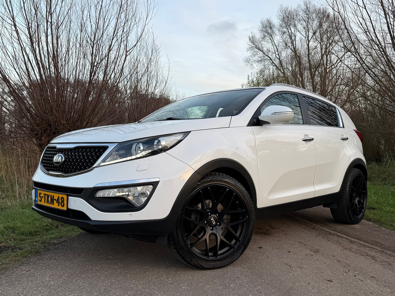 Kia Sportage - 1.6 GDI ExecutiveLine | 1e Eigenaar | Panoramadak | Leder | 20" Velgen | Key-Less | Camera - AutoWereld.nl