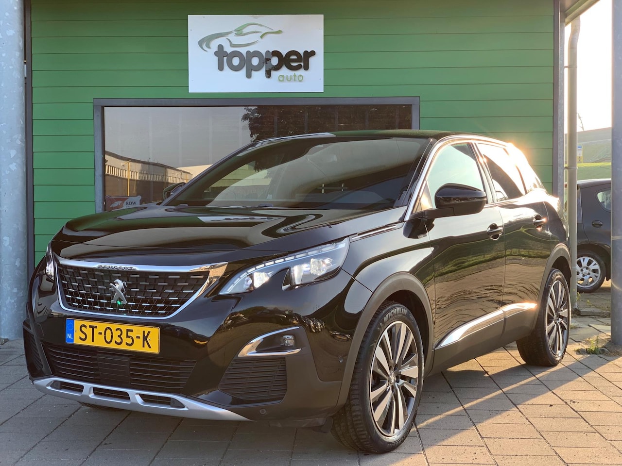 Peugeot 3008 - 1.2 PureTech GT Line | Camera | Cruise Control | Navigatie | - AutoWereld.nl