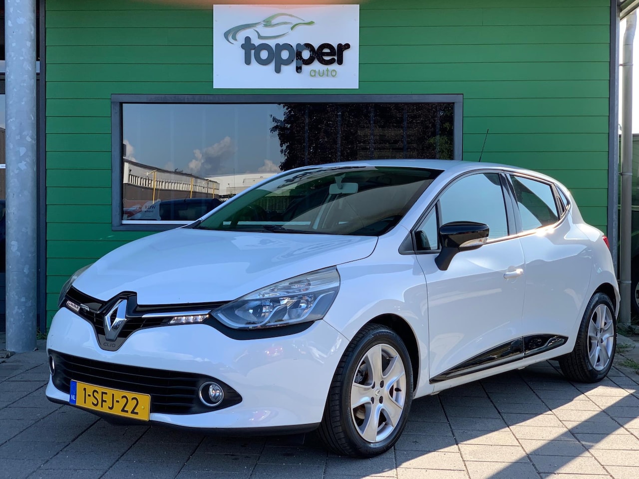 Renault Clio - 0.9 TCe Expression | Navigatie | CruiseControl | Airco | - AutoWereld.nl