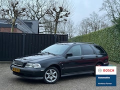 Volvo V40 - 1.8 Comfort EINDEJAARSKNALLER