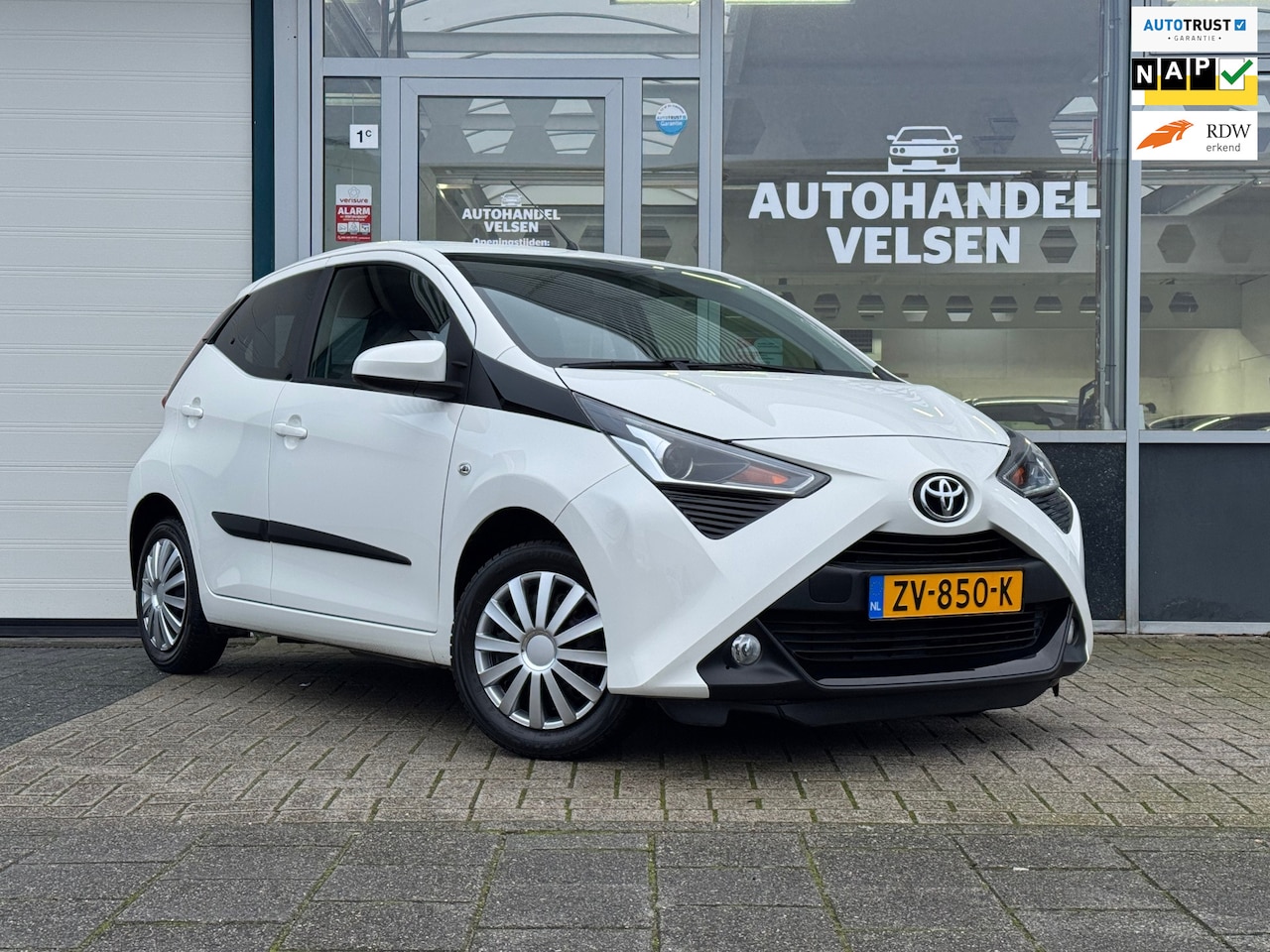 Toyota Aygo - 1.0 VVT-i x-cite Nap Camera Apple Carplay - AutoWereld.nl