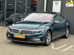 Volkswagen Passat - 1.5 TSI Elegance Business R/PANO-DAK/CAMERA/APP-CONNECT/NL-AUTO/NAP
