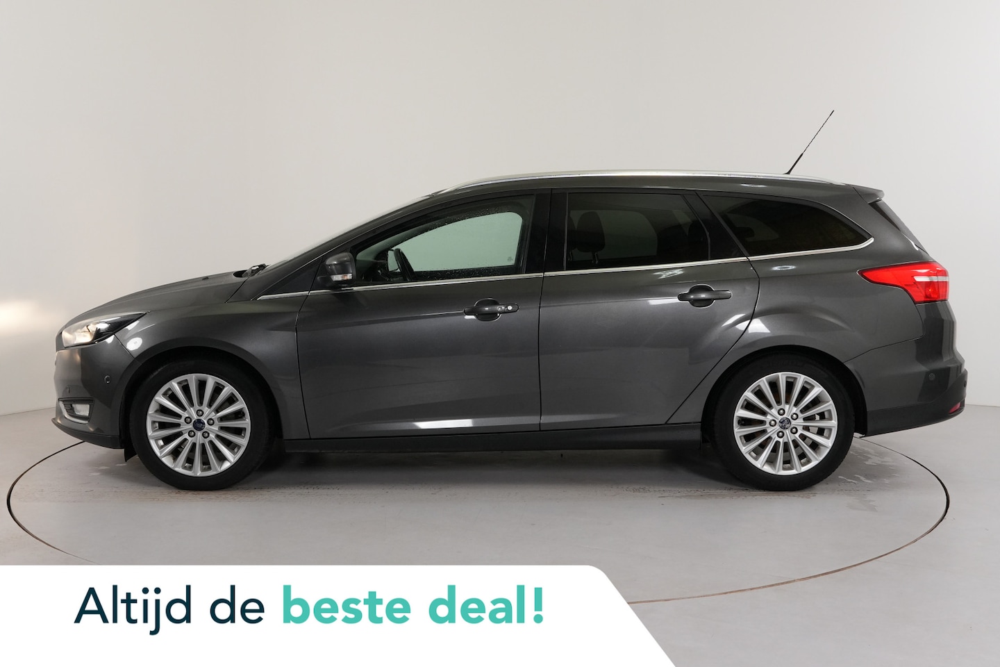 Ford Focus Wagon - 1.5 Titanium Edition | Trekhaak | Climate | Cruise | - AutoWereld.nl