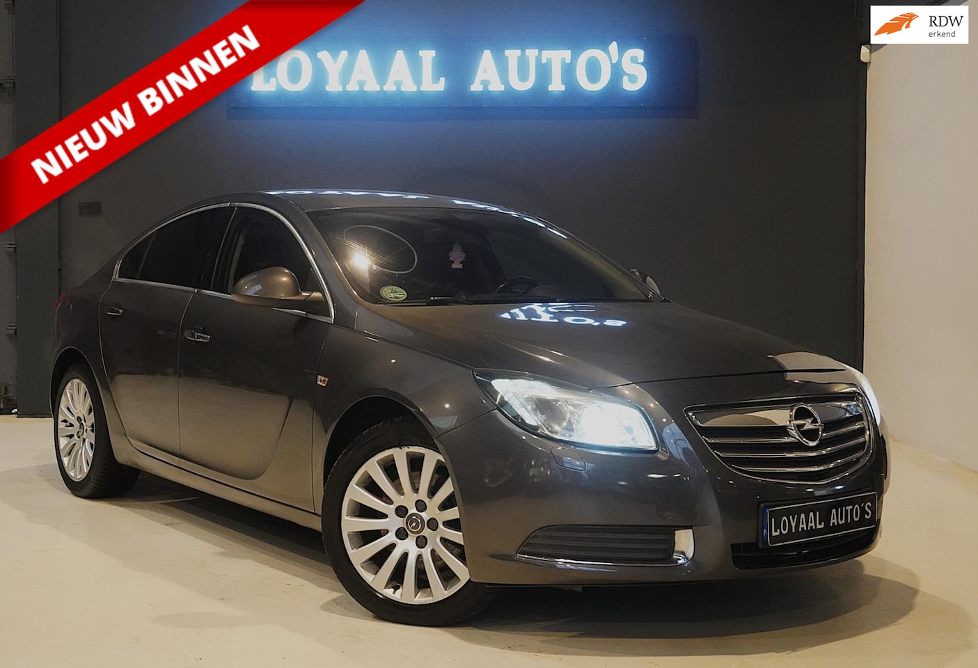 Opel Insignia - 2.0 T Edition | AUTOMAAT | CRUISE | APK | NAVI | STOELVERWARMING | 4X4 | - AutoWereld.nl