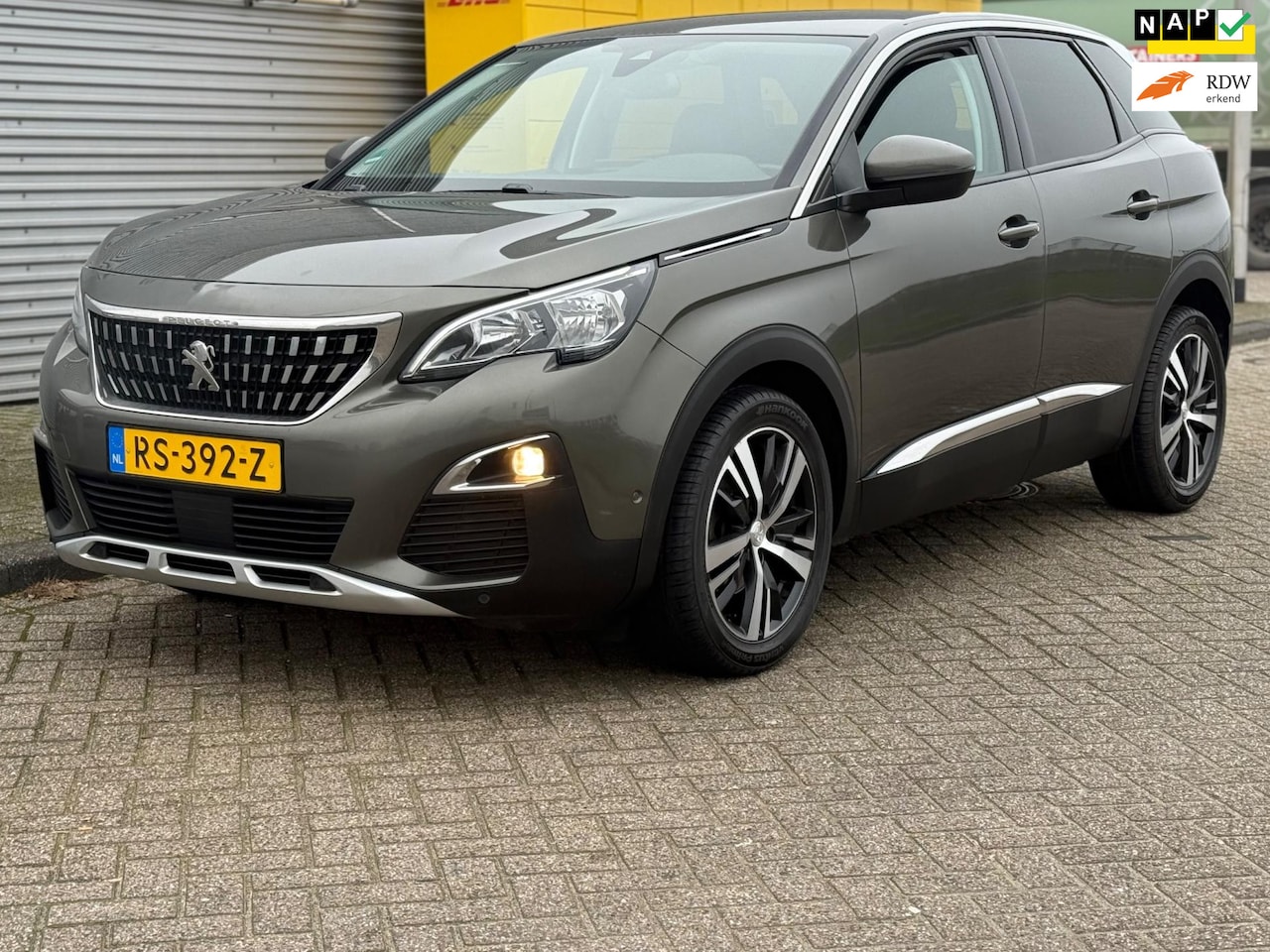 Peugeot 3008 - 1.2 PureTech Allure Bj 2018 Automaat Navi Pdc Camera - AutoWereld.nl