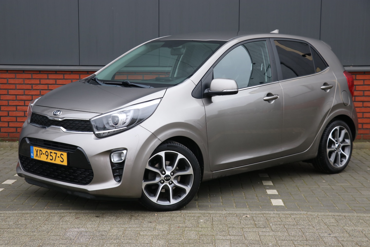 Kia Picanto - 1.0 CVVT Design Edition NAP | climate control | apple carplay | navi | leer - AutoWereld.nl