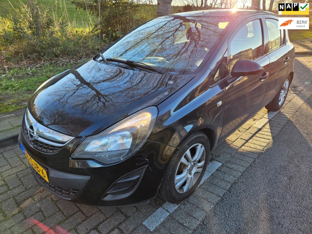Opel Corsa - 1.3 CDTi EcoFlex S/S Business Edition met nap - AutoWereld.nl