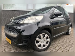 Peugeot 107 - 1.0-12V Millesim 200