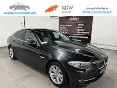 BMW 5-serie - 523i Executive Automaat VOL-LEDER / NAVIGATIE