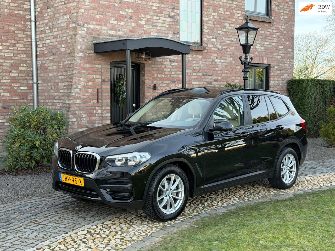 BMW X3 - XDrive20i High Executive X-Line Panodak Leder - AutoWereld.nl