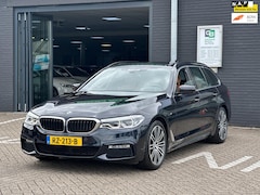 BMW 5-serie Touring - 520i High Executive/M-PAKKET/2E EIG/PANO-DAK/CARPLAAY/NL-AUTO NAP