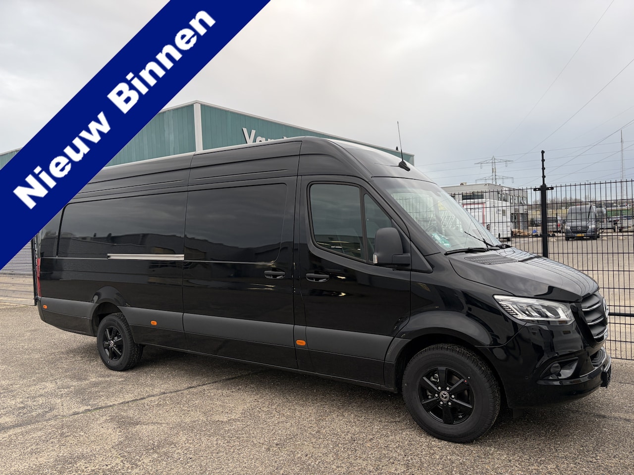 Mercedes-Benz Sprinter - 319 1.9 CDI Aut L4 2800kg Trekhaak Leder LED Stuurverw. alle opties - AutoWereld.nl