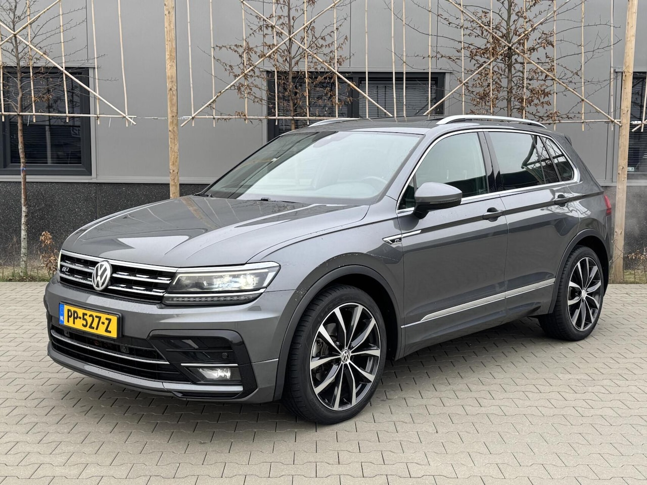 Volkswagen Tiguan - 1.4 TSI R Line AUTOMAAT*NL AUTO*VOL OPTIES - AutoWereld.nl