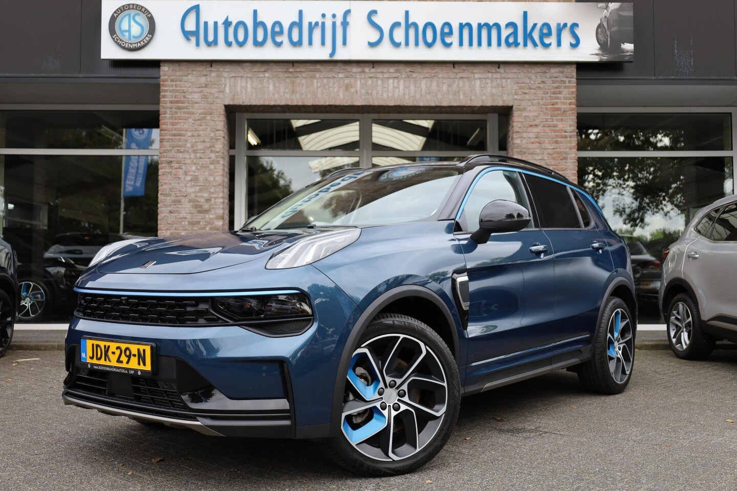 Lynk & Co 01 - 1.5 261PK! TREKHAAK-AFN! 6.6Kwh LADEN! 360-CAMERA PANO/SCHUIF INFINITY DAB NAVI CARPLAY CA - AutoWereld.nl