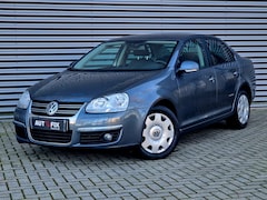 Volkswagen Jetta - 1.4 TSI Trendline Stoelverw / Carplay / Nette staat