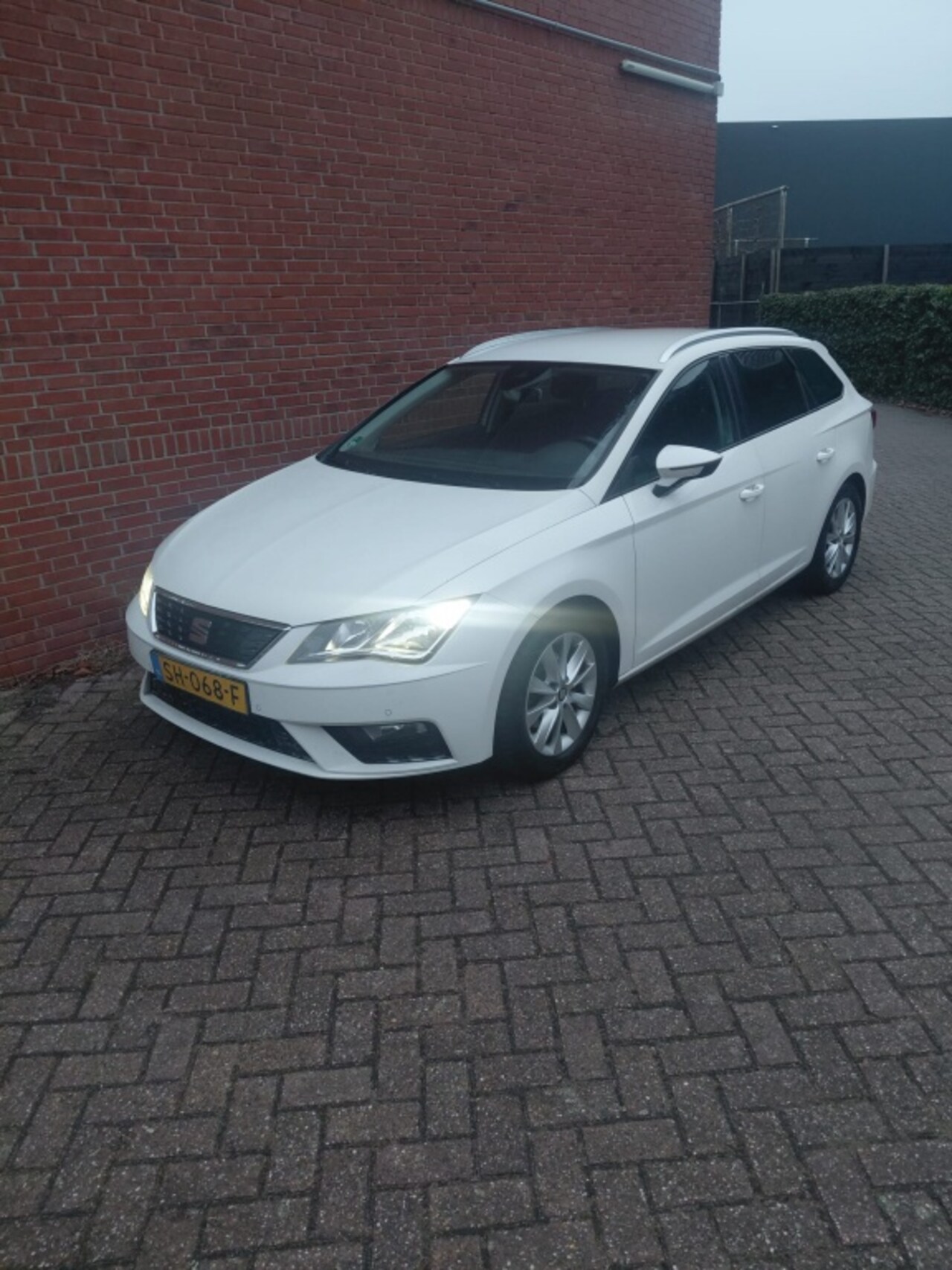 SEAT LEON ST