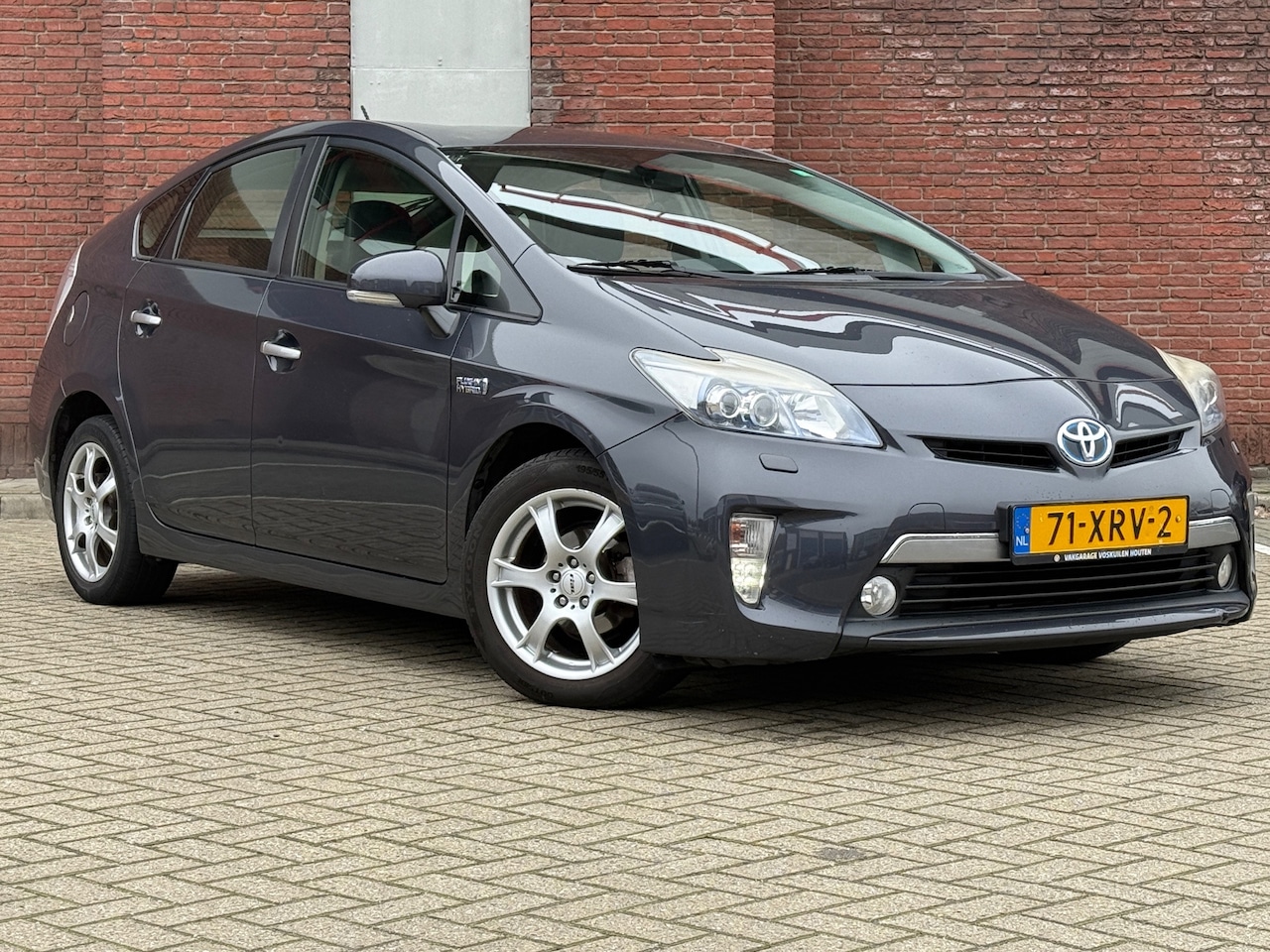 Toyota Prius - 1.8 Plug-in Dynamic|LEDER|NAVI|R.CAMARA|NAP - AutoWereld.nl