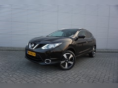Nissan Qashqai - 1.2 N-Connecta Climate / Navi / Camera / Glazen dak / Parkeers. / Trekhaak / NAP