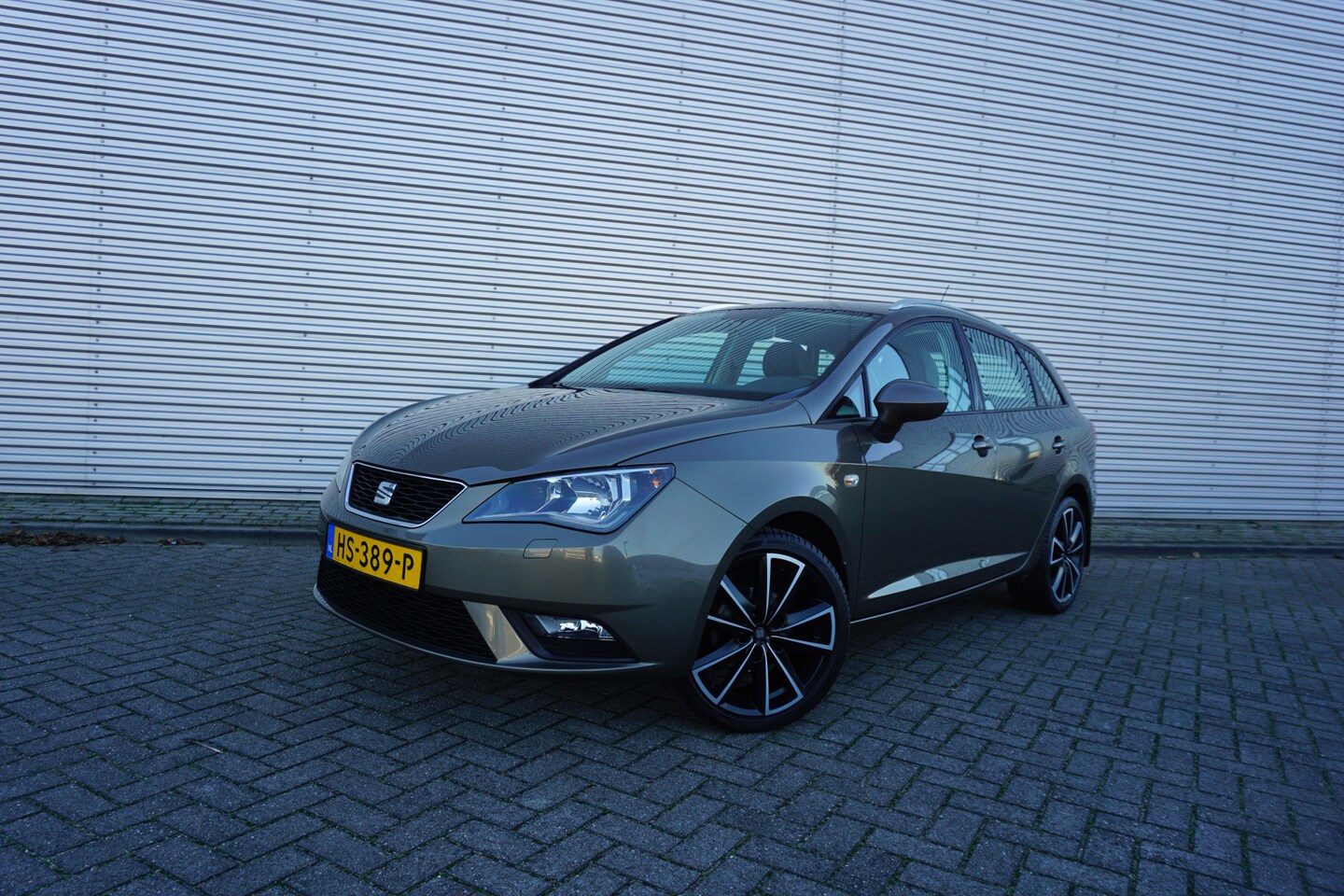 SEAT Ibiza ST - 1.0 EcoTSI Style Connect Airco / Navi / Cruise / Parkeersens. / Carplay / Trekhaak / Lm ve - AutoWereld.nl